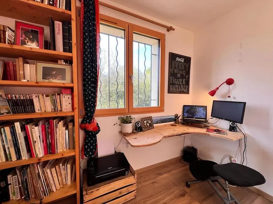 Cosy Sun-Drenched Home, 5 Min Walk To レ・ヴァン 0*,  フランス